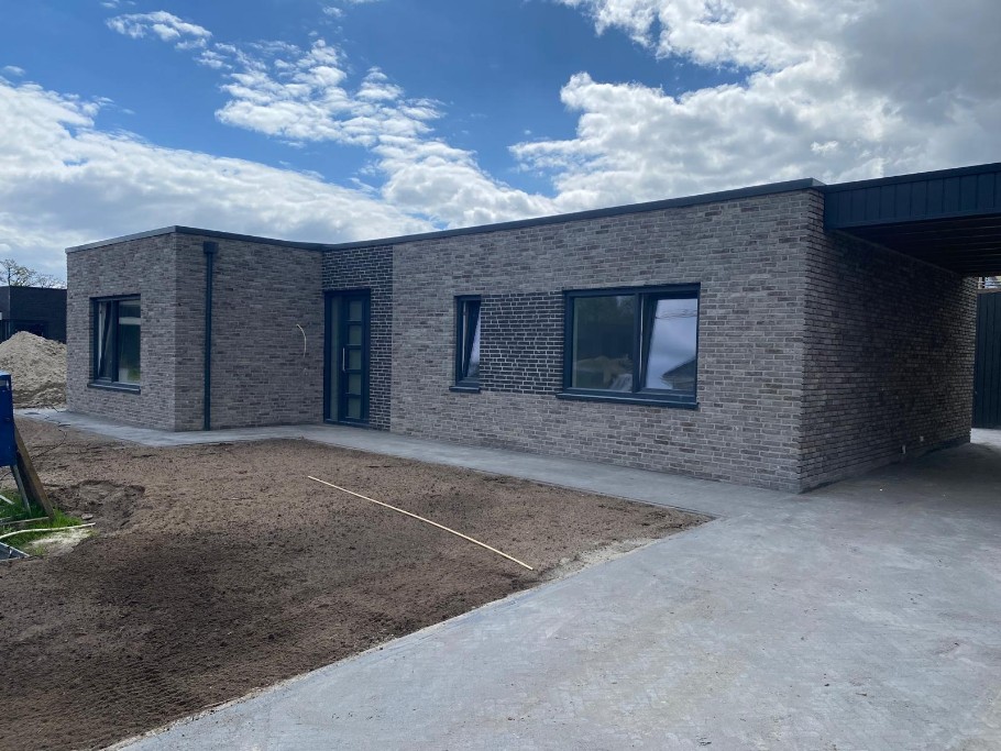 NOVAHUIS A180 bungalow plat dak levensloopbestendig energieneutraal onderhoudsarm