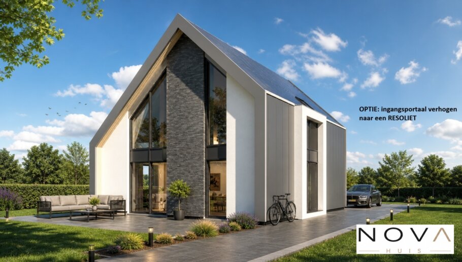 Moderne vrijstaande woning met hoge glazen gevel, houten accenten en strak zwart-wit design ontworpen door NOVA Huis