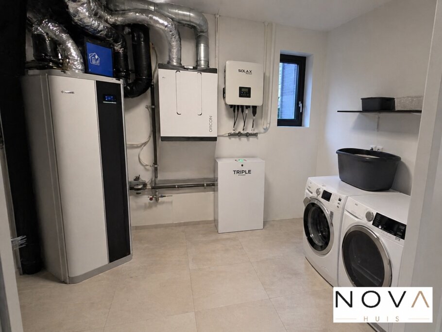 NOVA-HUIS.nl  type 136 Bekijk de interieurfoto's van deze stijlvolle gelijkvloerse bungalow met slaapkamer en badkamer op de begane grond