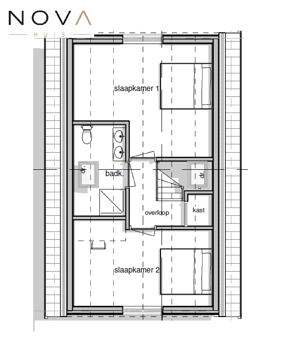 Moderne betaalbare schuurwoning met houten gevelbekleding en zwarte kozijnen ontworpen en ontworpen en gebouwd door NOVA-HUIS