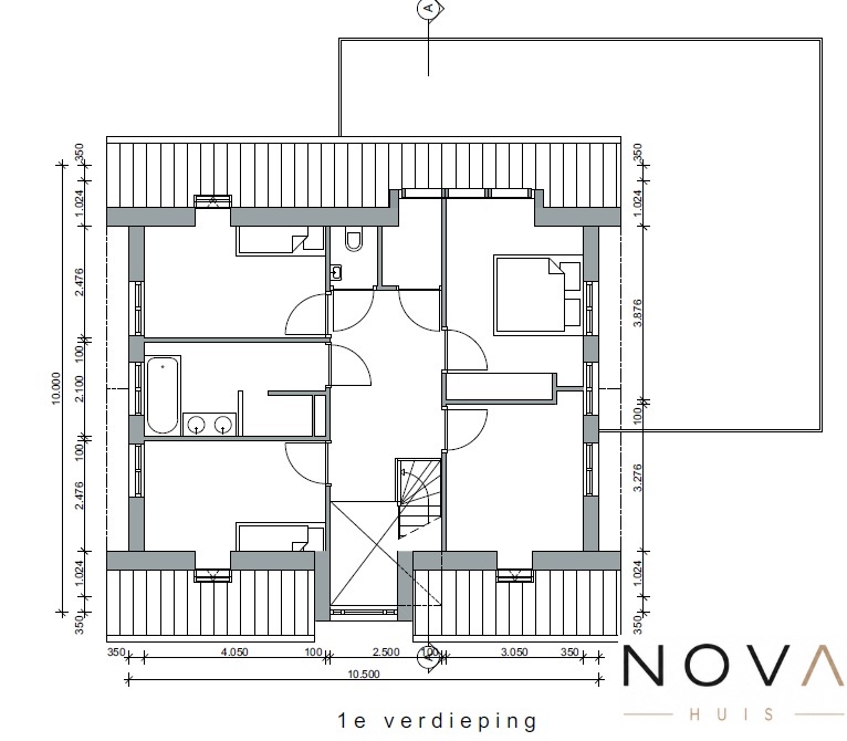 plattegrond en indeling  Vrijstaande moderne woning K-69 met zadeldak, hoge glaspartijen en moderne architectuur